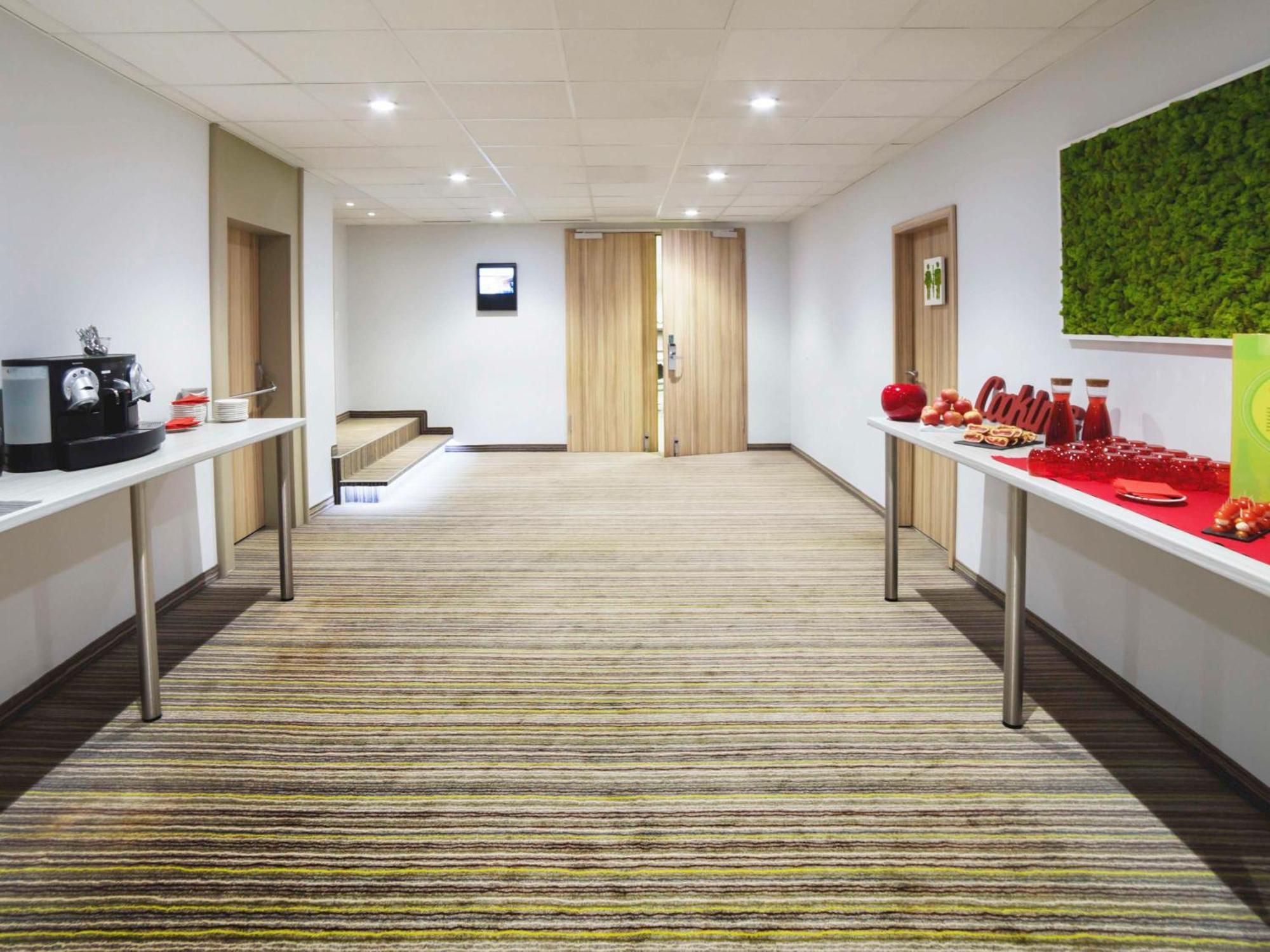 Novotel Genève Centre Esterno foto