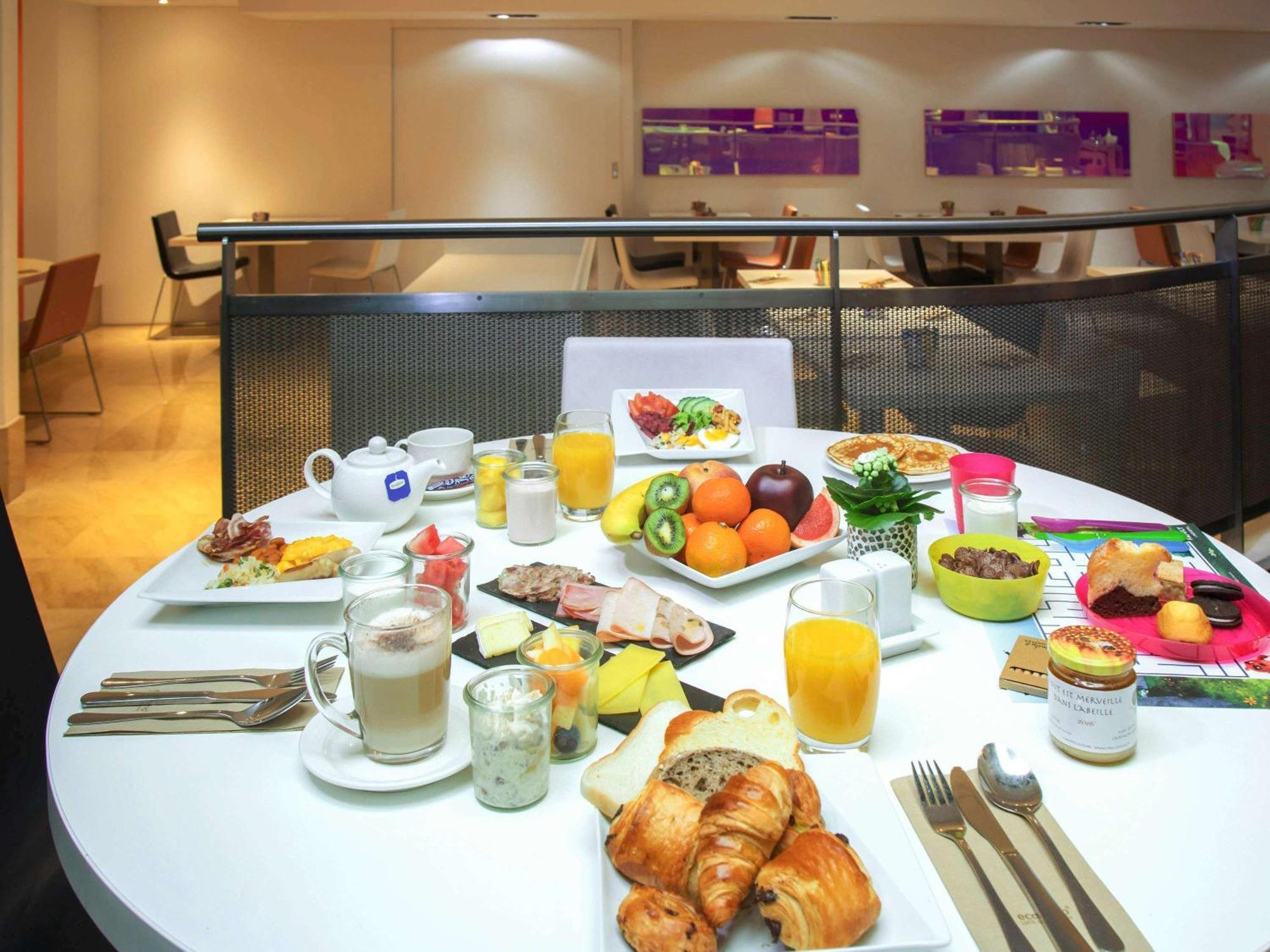Novotel Genève Centre Esterno foto